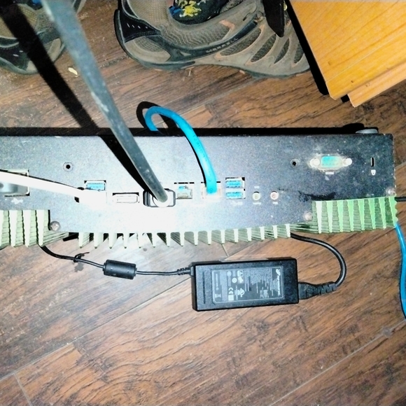 NCR 1657 N3000 Server - Picture 8 of 11